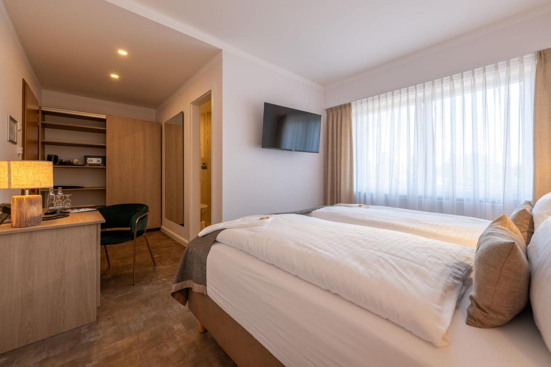 Eichengrund Cochstedt Hotel Hecklingen  Exterior photo